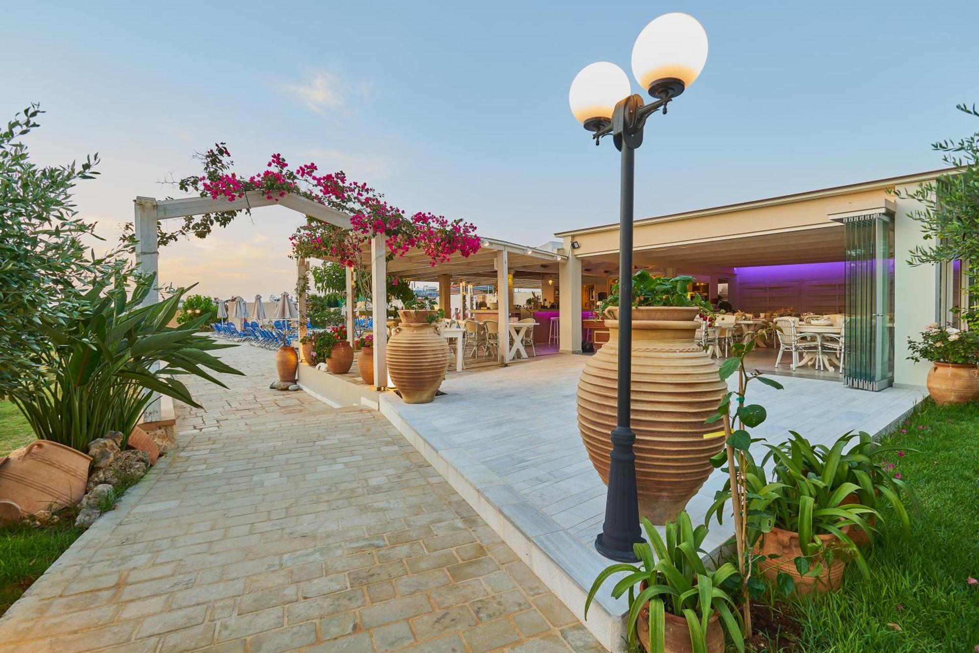 Golden Bay Hotel Apartments Malia Eksteriør billede